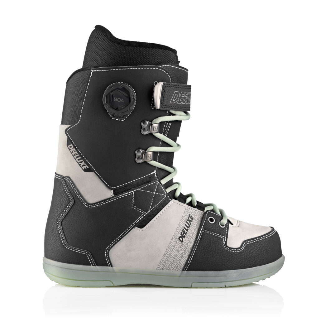 Deeluxe DNA snowboard boot in Black Mojito colorway with BOA® and laces